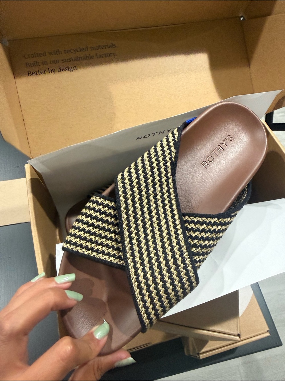 Rothy’s the Weekend Slide in Toffee Stripe size 6.5 New in Box! - Picture 5 of 5